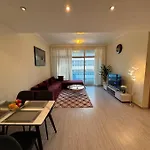 Stylish 1 Bedroom Apartment In Marina