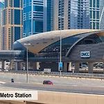 Luxury Escapes - Lake View Brand New Studio In X1 Tower Jlt