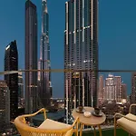 Burj Khalifa Full View