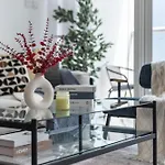 Shoresinn - Charming 1Br With Marina Views