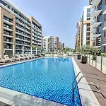 Azizi Riviera 21 - Bright Studio
