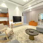 Large 1Br With Great View