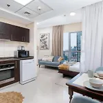 Vacay Lettings - Bay Central Tower - Studio