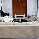 World Class Luxurious 6 Bdr Villa In Palm Jumeriah