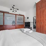 214 Lake Terrace