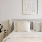 One Bedroom At District One