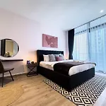 Naseem - Stylish 1Br Hotel Apartment Overlooking The Marina