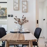 Amazing 1Br In Collective2, Dubai Hills