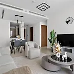 Brand New 1Br In Prime Location