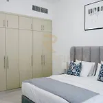 Furnished 1Bedroom Apartment Equipped Kitchen Near Airport & Metro Idea For Family And Business