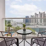 Guestready - Modern Studio With Dubai Canal View