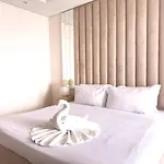 Paramount Hotel Midtown - 53Rd Floor 2Bedroom Apartment With Famous Roof Top Infinity Pool Overlooking Burj Khalifa