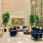 Luxurious 2Br Dubai Skyline & Pool Views