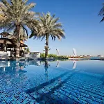 Palm Jumeriah - 4 Bedroom Apt - Beachfront Living