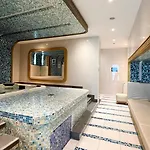 Easemytrip - Prime Business Bay Apt With Canal And Marina Views