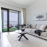 Elegant High Floor One Bedroom Apartment Next To Dubai Mall