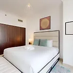 Marina Quays - Calm One Bedroom