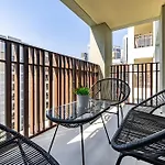 Newly Furnished 1Bdr Apartment In Creek With Water Views