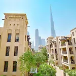 Luxury Escapes - Burj Khalifa View 90Sqm - 1Br Apt In Zaafaran, Downtown
