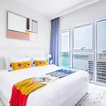 Beachfront Bliss: Chic 1 Bedroom Retreat By The Sea