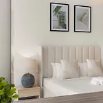 Superb 1Bed With Pool & Gym Near The Burj Khalifa