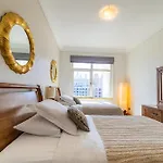 2 Bedroom In Palm Jumeirah - Al Shahla By Pk Holidays