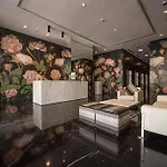Stunning 1-Bed Duplex - Dubai Marina