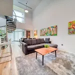 Stunning 1-Bed Duplex - Dubai Marina