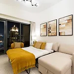 Al-Fannan At Burj Royale - Best Downtown Dubai City View - Brand New Luxury 1 Bedroom Apartment