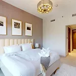 Primestay - 1Br Plus Study Room In Eleganz - Jvc