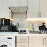 Luxurious Studio In Seven Palm Hotel & Apartments