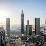 High-End 2-Bed Home Next To Burj Khalifa 195Aot2-2