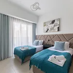 Spacious 3Br Plus Maids Burj Khalifa View
