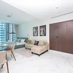 Elegant Studio Near Burj Khalifa And Dubai Mall