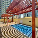 Stylish 3-Bedroom Apartment In Palm Jumeirah