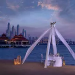 Luxury Holiday Home, Spacious 1 Bedroom, Burj Alarab Full Ocean View, Anantara The Palm, Palm Jumeirah, Dubai