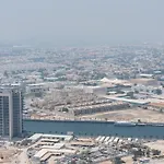 Glamorous 2-Bedroom Apartment With Dubai Skyline Views In Business Bay