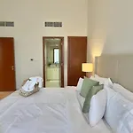 Spacious 1 Bedroom Apt In Motor City - Sherlock House 2 By Vibel