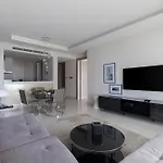 Cozy 1Br With Balcony Great View, Damac Towers
