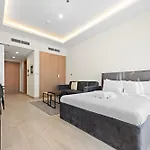 Lovely Studio With Pool And Gym