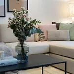 2Br Api 1000 Community View Jumeirah