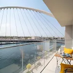 Frank Porter - Canal Front Residence 2