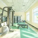 Luxurious 1-Br Apt In Active Dubai Marina