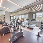 Chic 1Br Flat Stunning Views In Dubai Hills
