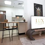 Modern 2-Bed In The Heart Of Dubai Marina