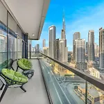 Paramount Midtown Infinity Pool With Burj View