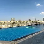 Top Location And Work And Chill Near Miracle Garden