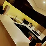Luxury 1Br Majestine Apartment