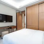Spacious 3 Bedroom Apartment In Downtown With Burj Khalifa View