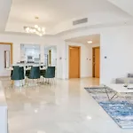 Lovely 3 Bedroom Apartment Dubai Marina - Jbr